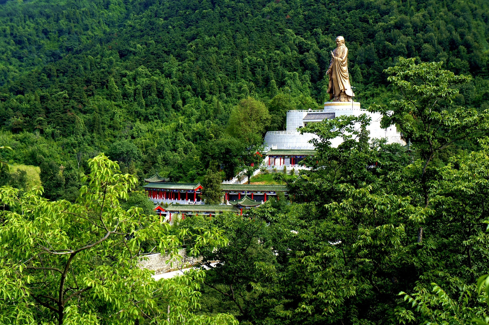Xi'an Qujiang Louguan Taoist Cultural Scenic Spot Management Co., Ltd.